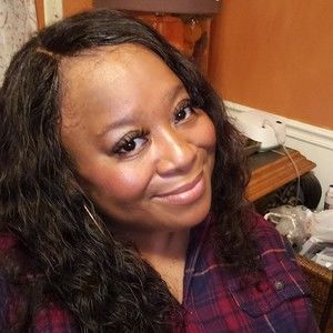 Meet your Posher, Lakeshia